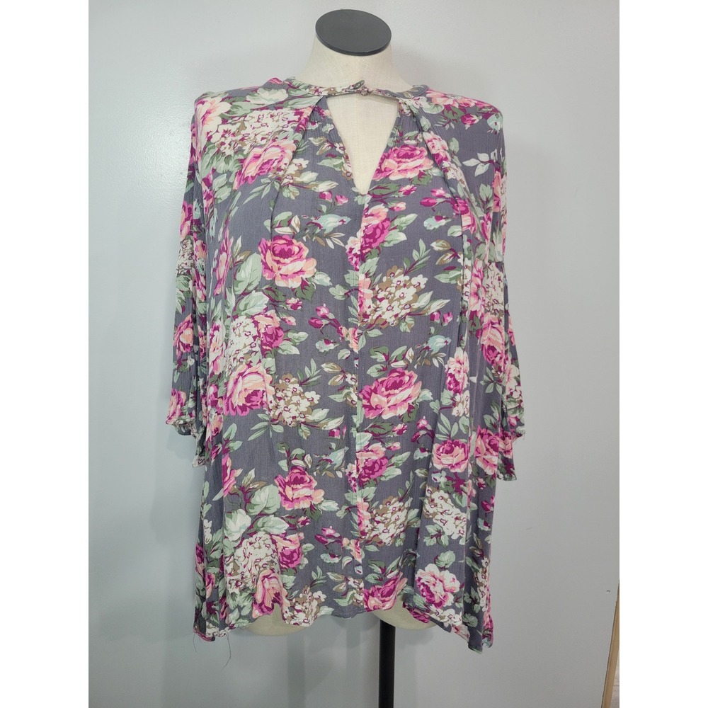 Umgee USA Floral Tunic Top Women's Size Medium Gray Pink White Keyhole Neck
